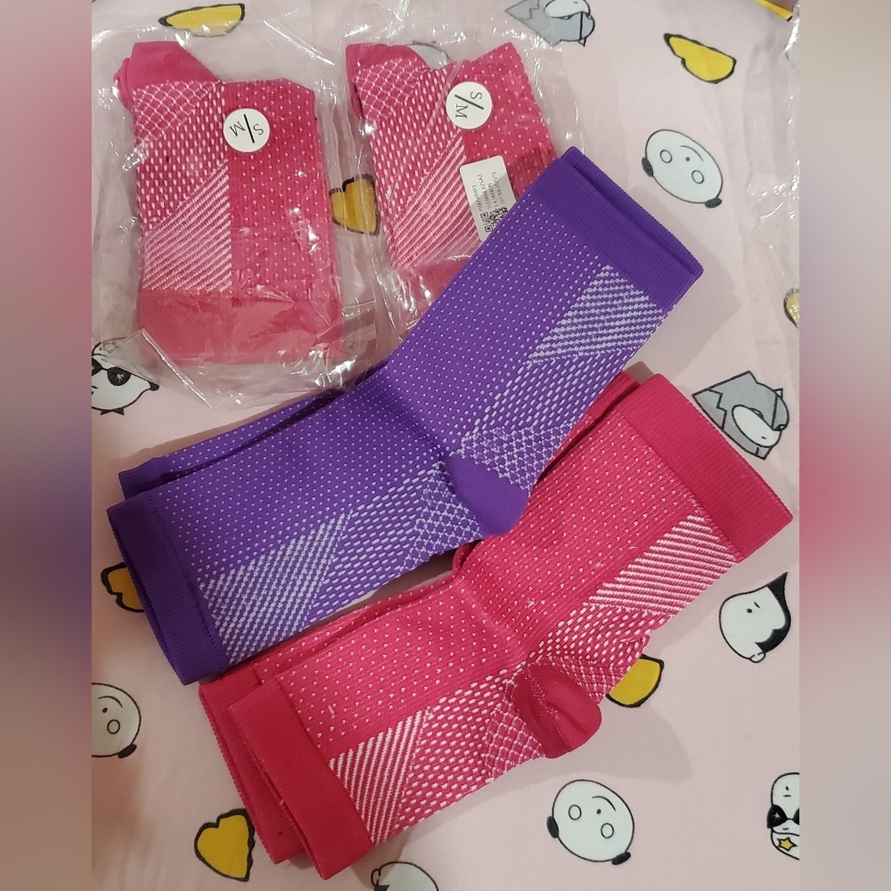 Lot Of 4 Pairs Pink Purple Foot Compression Ankle Support Sleeves Socks Size M/S